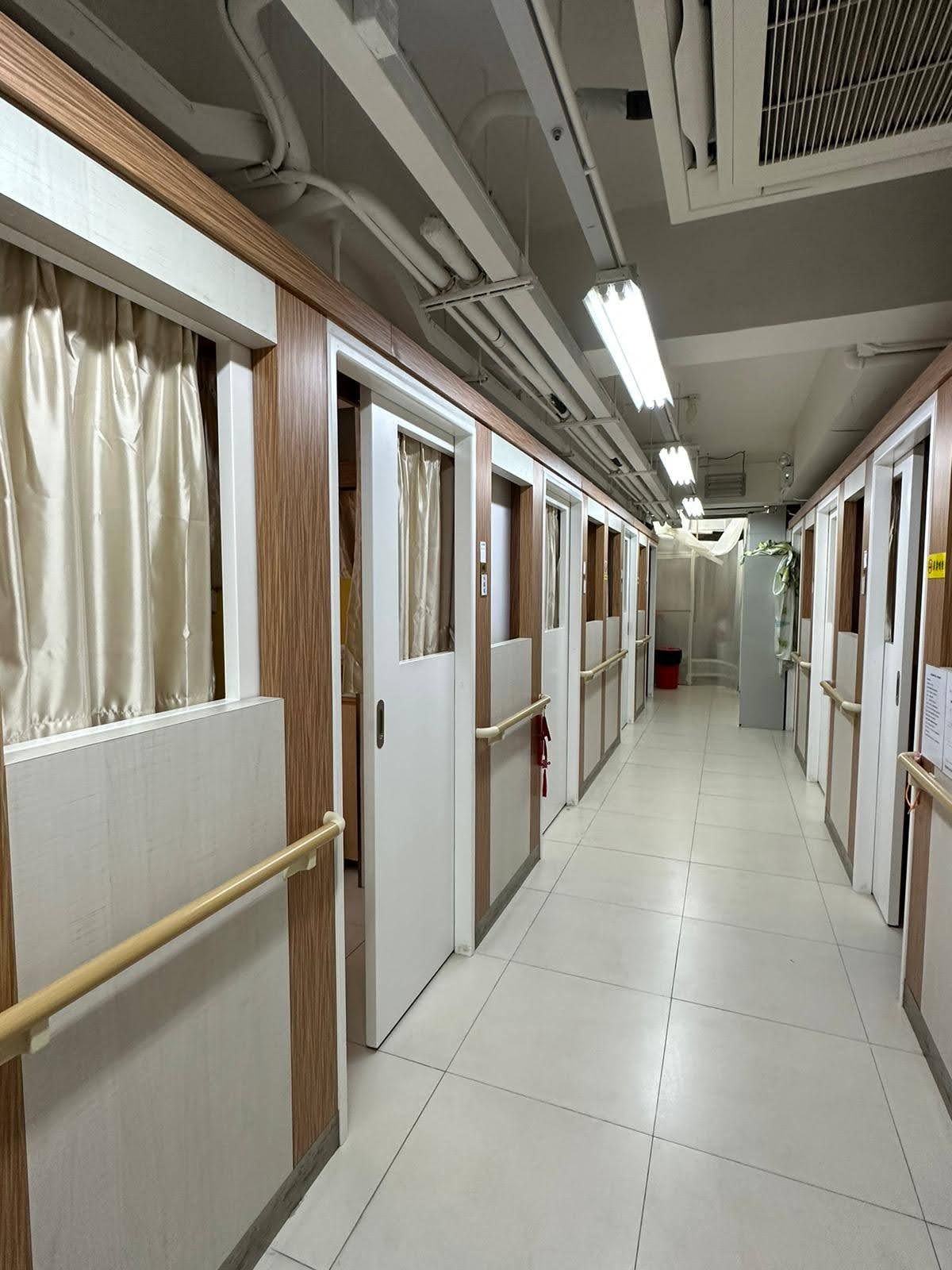 香港仔少見放盤機會難得私營院舍可申請住宿卷持安老院舍54人牌照已符合9.5標準長期100%滿新裝修5年超長租約回本期合理老人院安老院舍生意轉讓 · 2