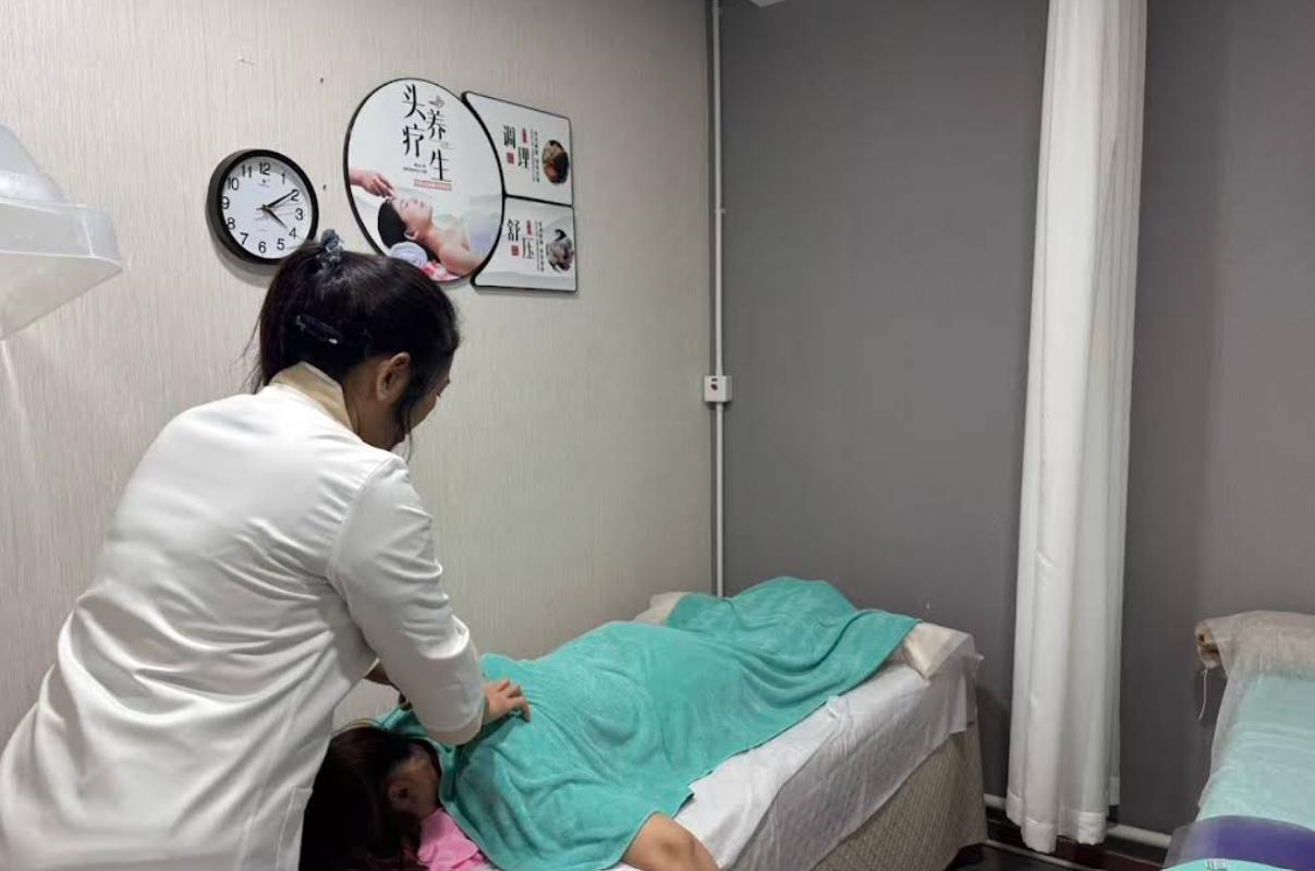 佐敦約11個月回本設3房有班底約700呎位處民生區住宅林立具員工團隊按摩店足浴店生意轉讓 · 2