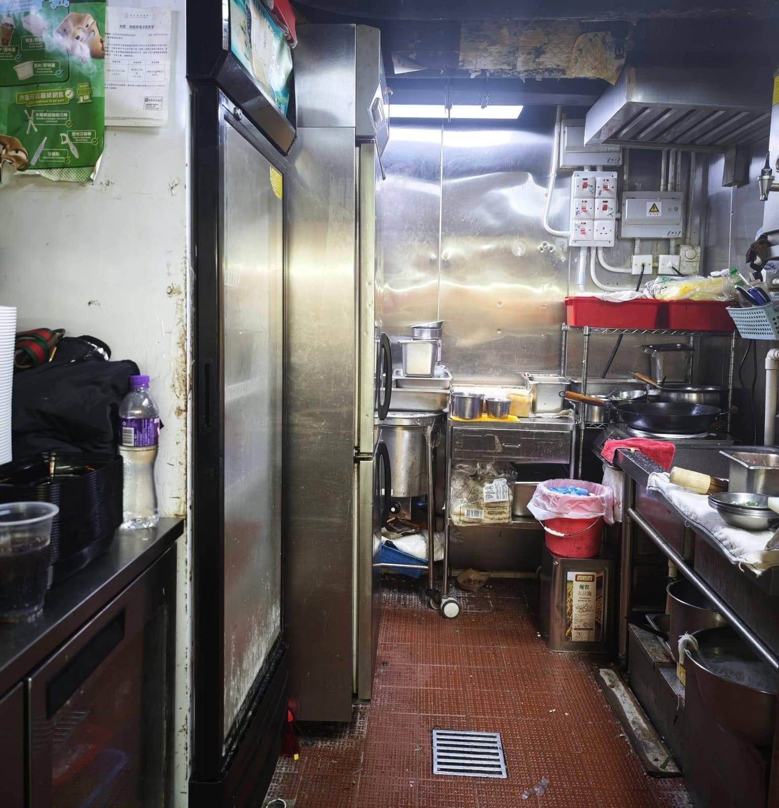 葵涌位處民生區毗鄰大量住宅近港鐵站平價放讓租金吸引具食物製造廠生財工具齊備即頂即做客源充足日韓東南亞餐廳資產轉讓 · 2