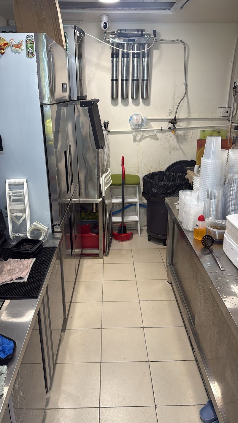 葵芳近港鐵站小本經營客源充足可教授經驗具發展潛力商場舖飲品店生意轉讓 · 2