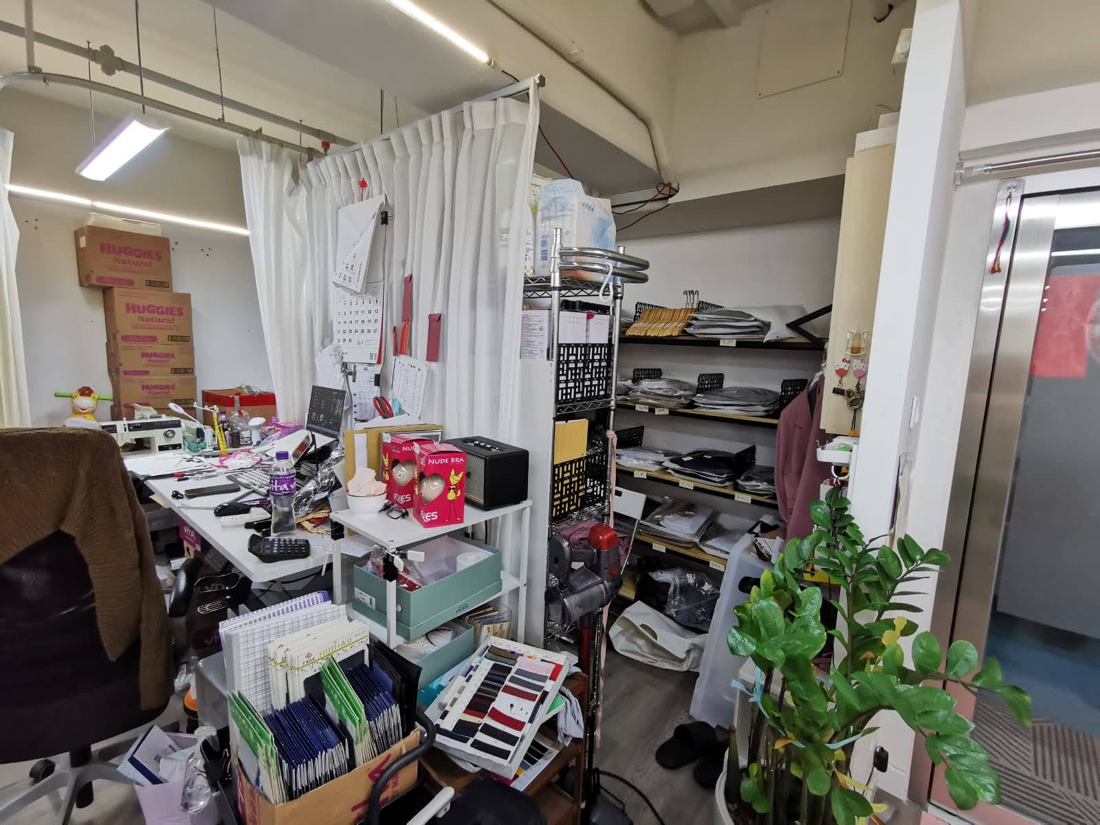 荔枝角可Autorun約6個月回本約1,000呎$18呎租位於工廠大廈兄弟衫姊妹裙租借生意轉讓 · 3