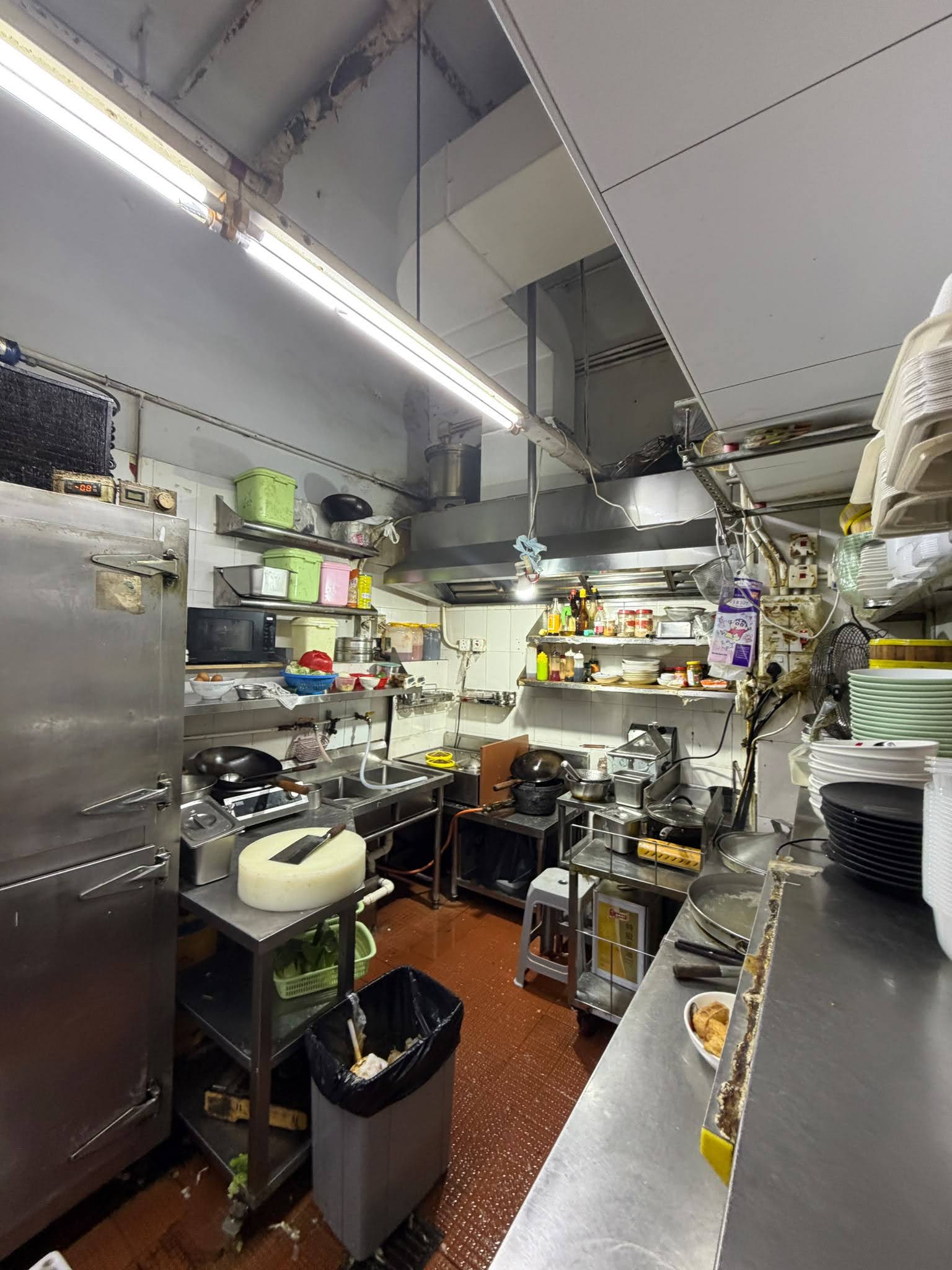 西營盤有利位置長期盈利具防守力租金具小食食肆牌照各式麵店資產轉讓 · 2