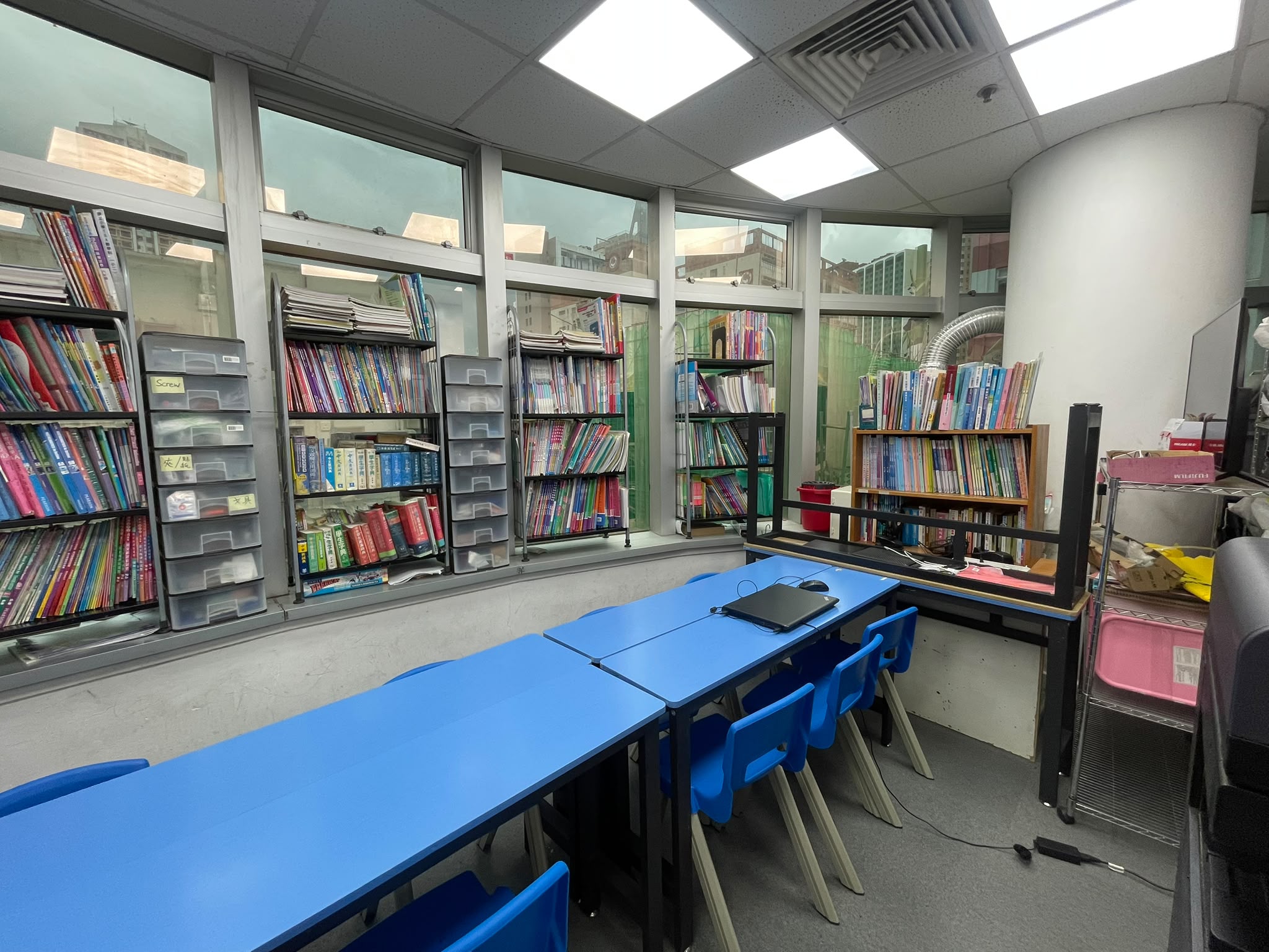 荃灣具學校註冊牌照成立約10年設2房約600呎補習社資產頂讓 · 3