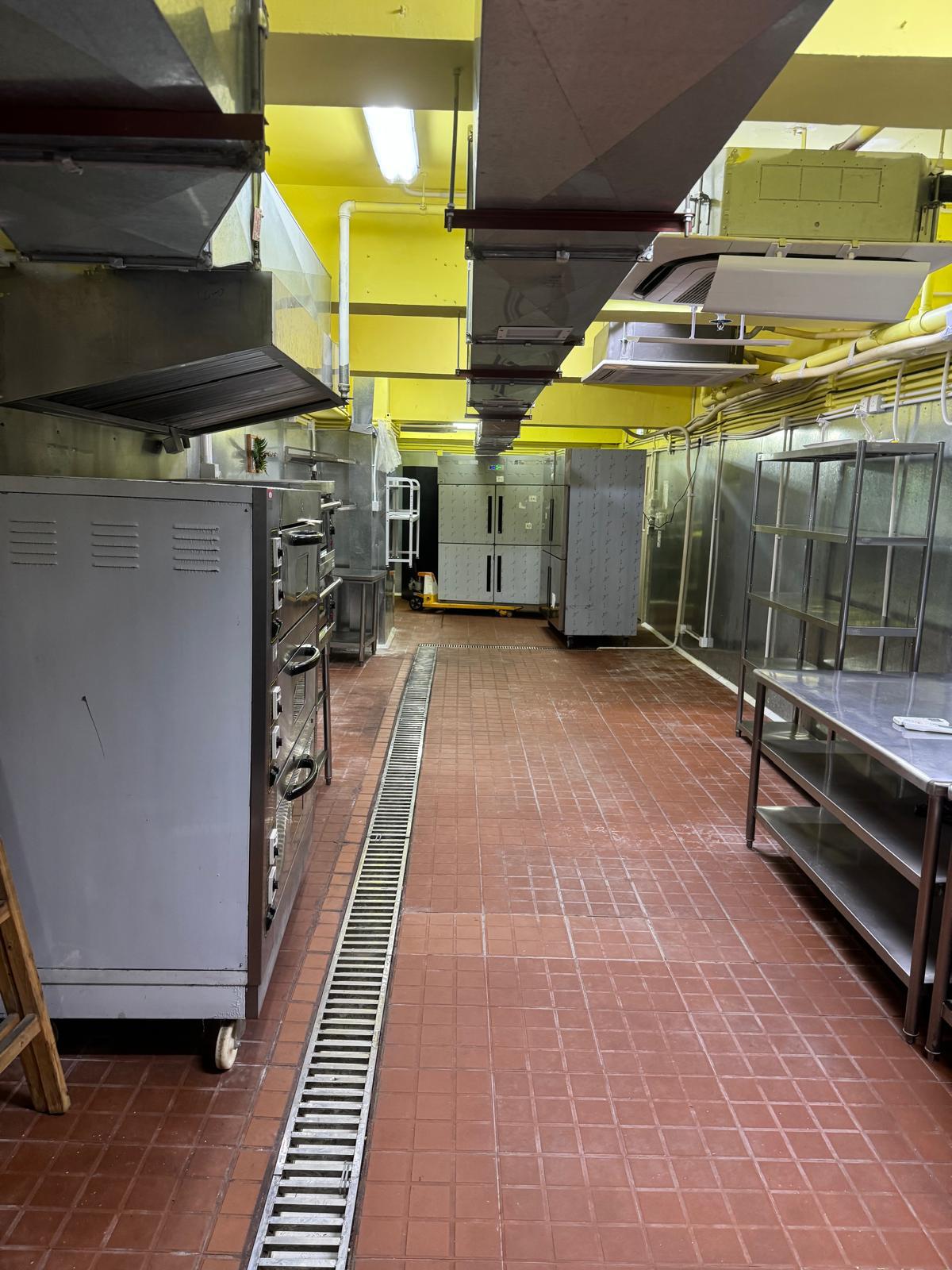 青衣800呎持食物製造廠牌生財工具齊全牌照租借適合烘焙及各類加工場即頂即做食物工場資產轉讓 · 3