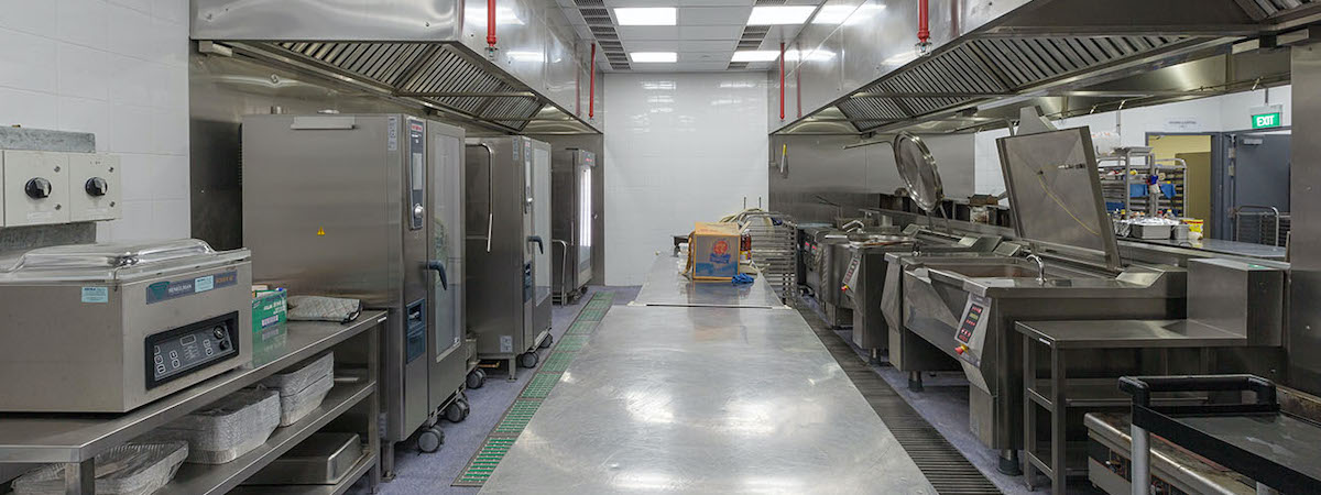 黃竹坑近港鐵站罕見放盤罕見靚場食物工場生意轉讓